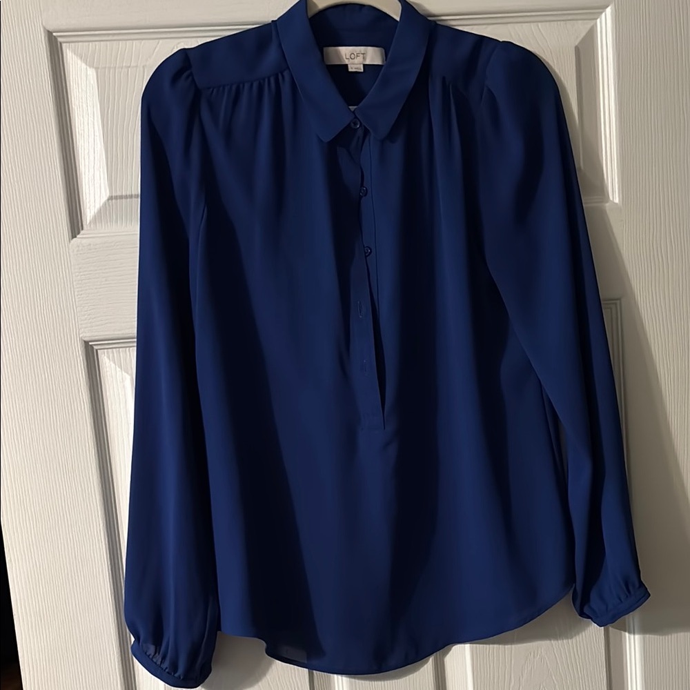 LOFT Blue Long Sleeve Buttoned Blouse